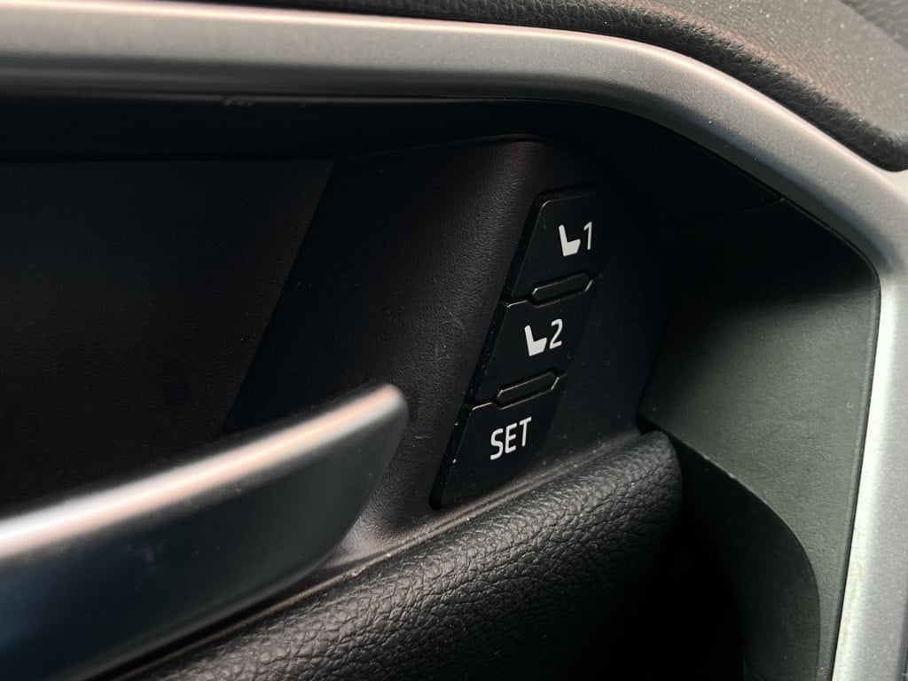 Toyota Rav4 2.5 hybrid awd executive | leer | trekhaak | memory | camera