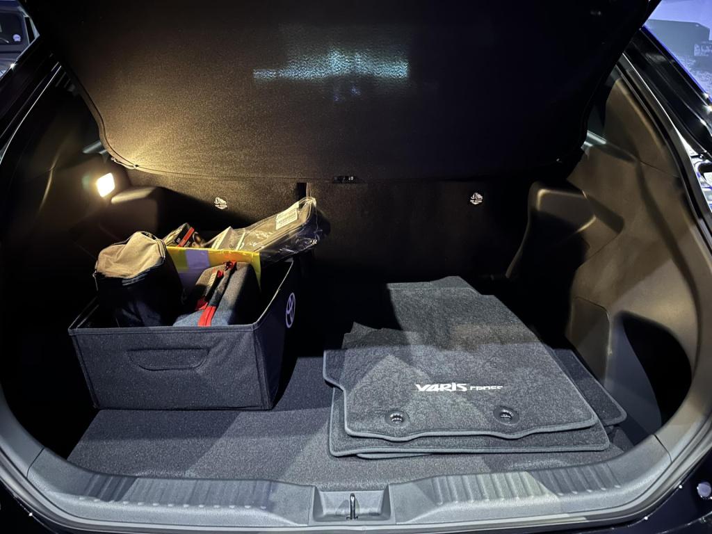 Toyota Yaris Cross 1.5 hybrid 130 dynamic *acc*winterpakket*camera*17inch*