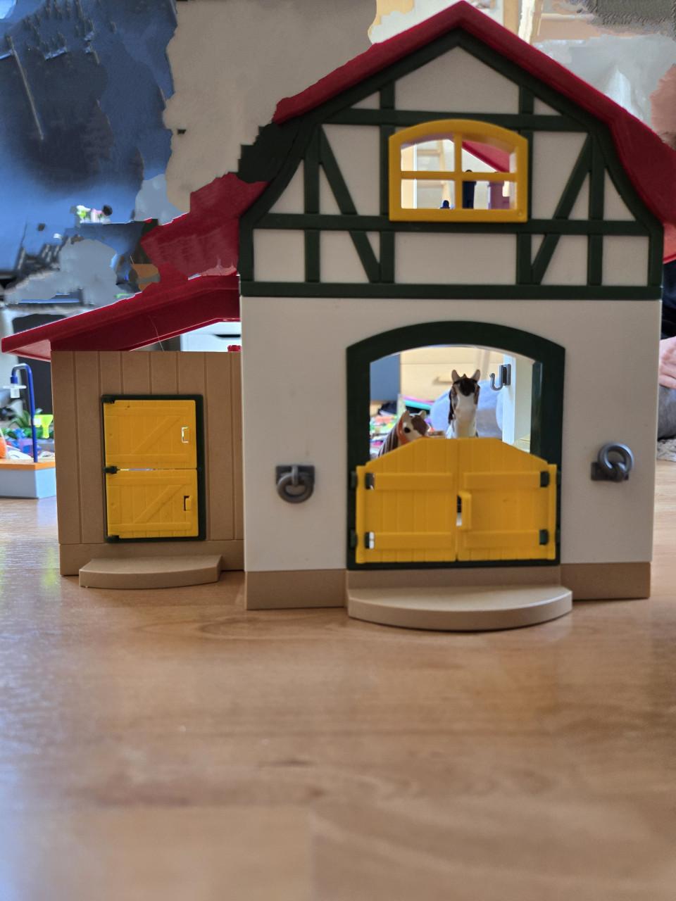 Veel setjes Playmobil