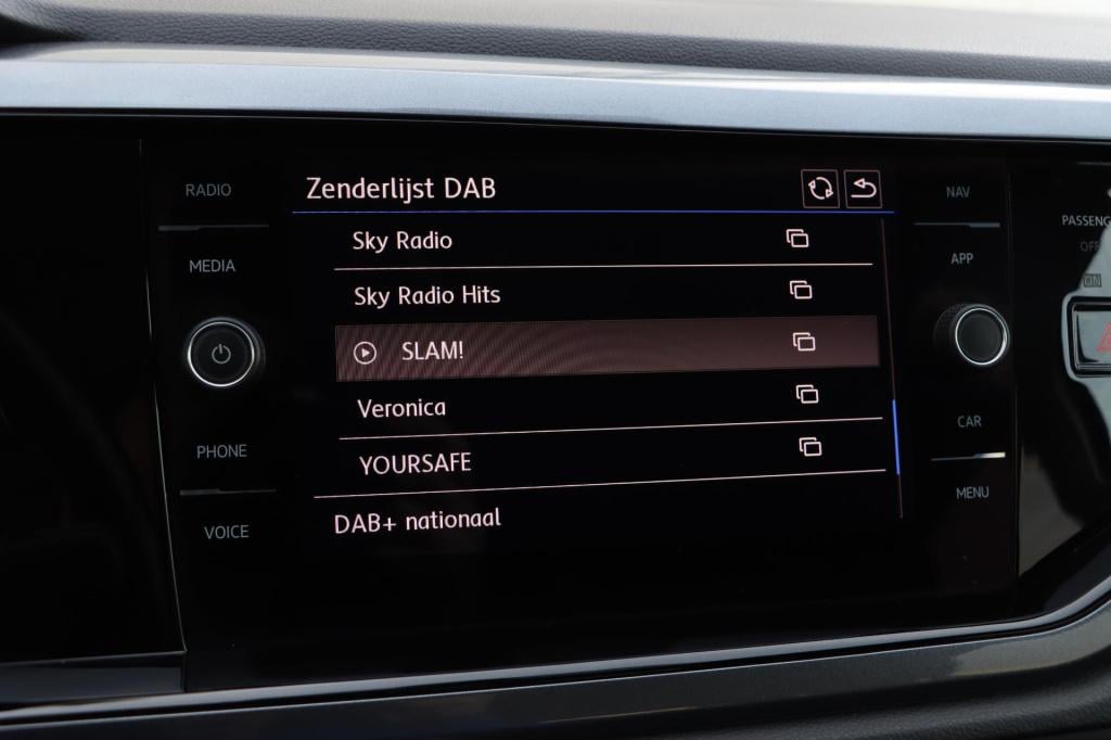 Volkswagen Polo 1.0 tsi highline adaptive | carplay | sensoren