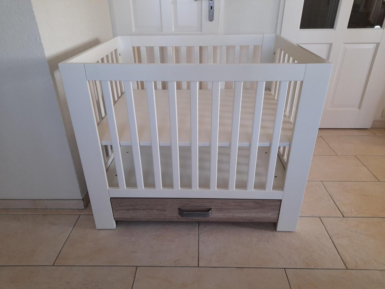 Kidsmill box 85x 105 (in goede nette staat )