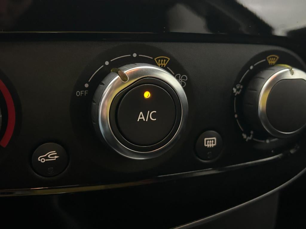 Renault Clio estate occasion 0.9 tce limited | zwart | airco | tweedehands 