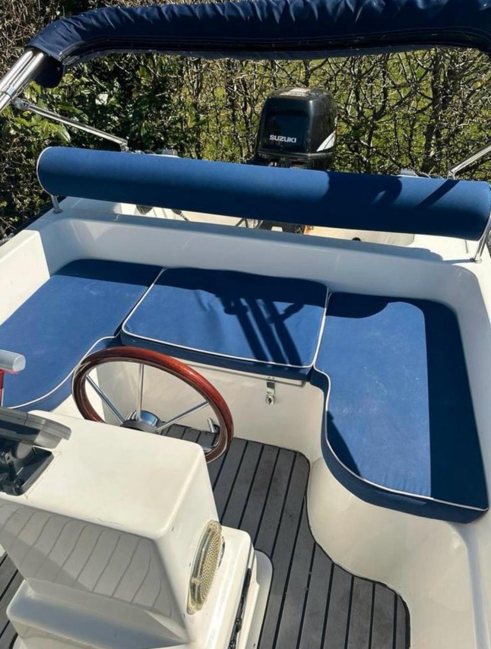 Prachtige 5.20m sloep met 30pk Suzuki buitenboordmotor