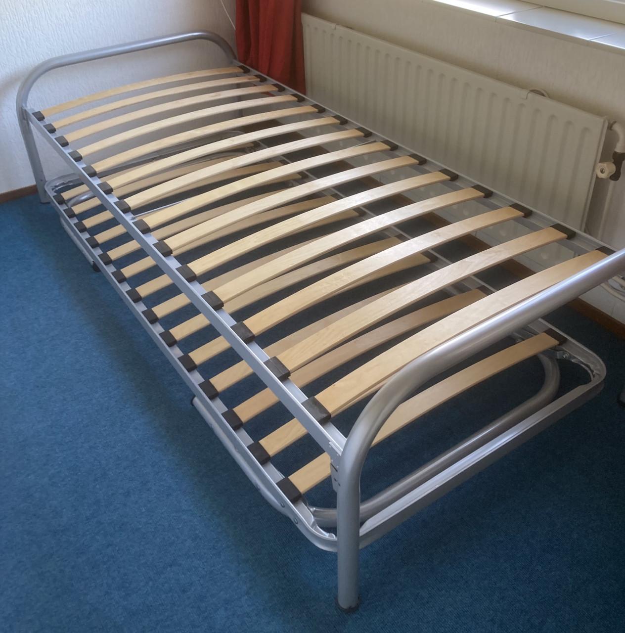 Onderschuifbed (lattenbodem)