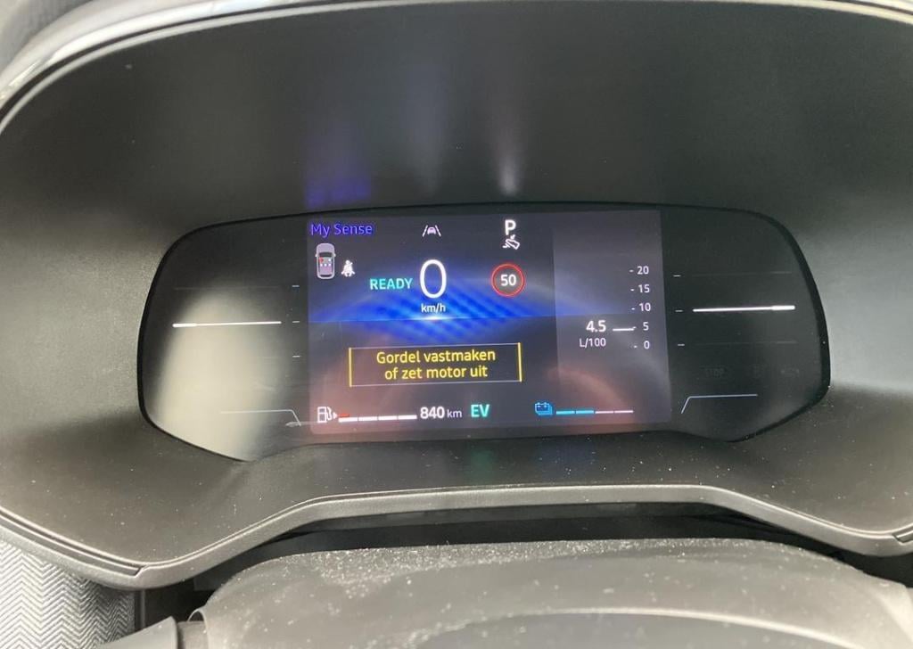 Renault Clio 1.6 e-tech full hybrid 145 techno