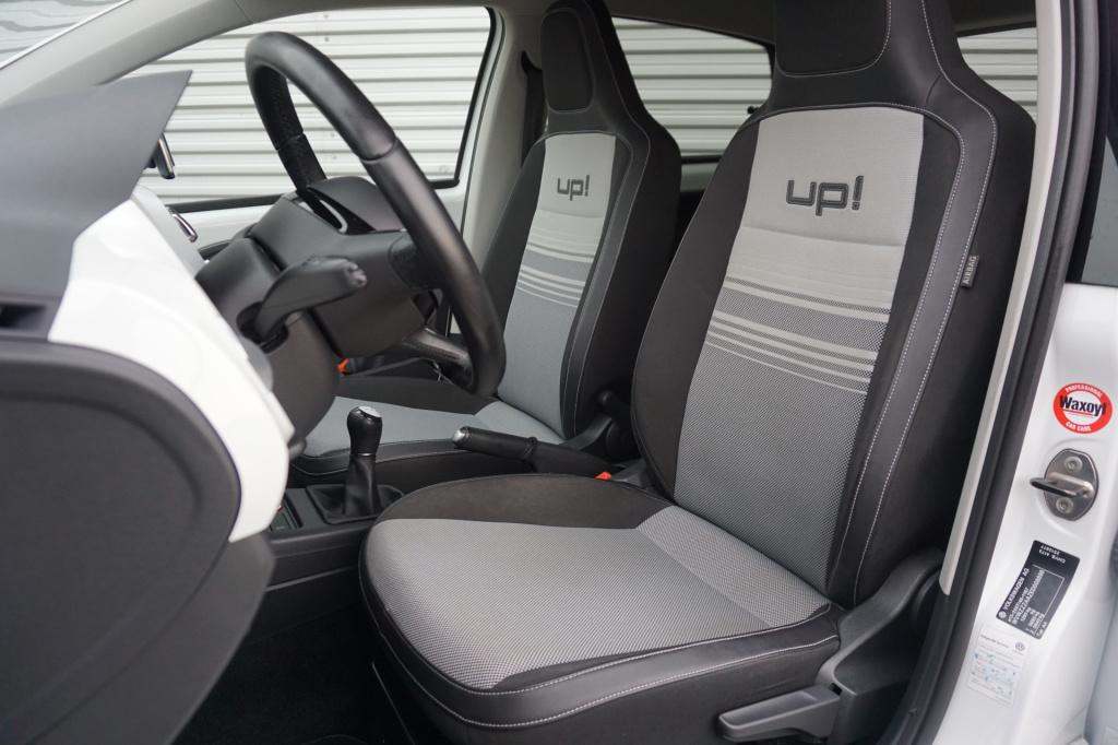 Volkswagen UP! 1.0 high up! bluemotion airco / navi / cruise / elektr. rame