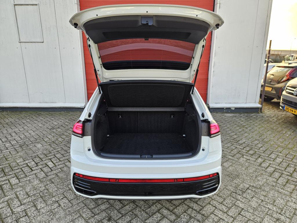 Volkswagen Taigo 1.0 tsi r-line | carplay | camera | rijklaar inclusief 1 j