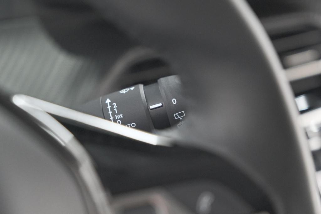 Peugeot 208 puretech 100 allure | apple carplay | parkeersensoren | climate
