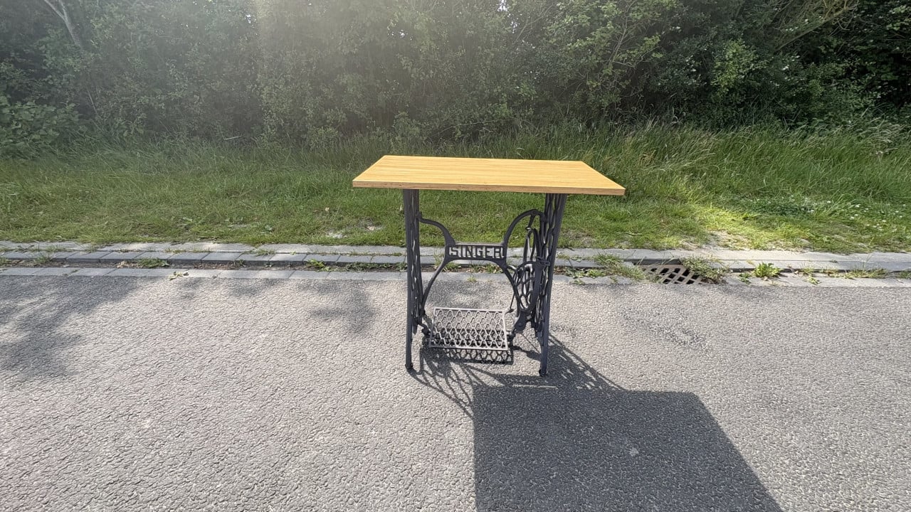 Binnen of buiten tafel op Singer