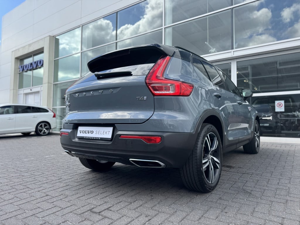 Volvo XC40 t4 190pk r-design| adap.cruise| trekhaak| stoel.verw| h&k sound