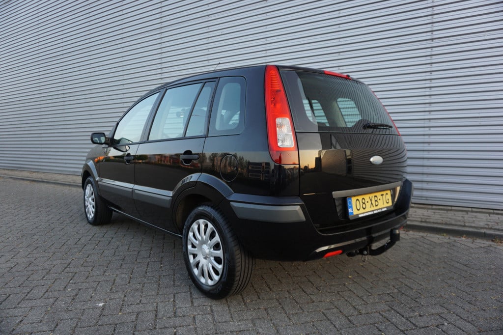 Ford Fusion 1.4-16v champion airco / elektr. ramen / trekhaak / nap