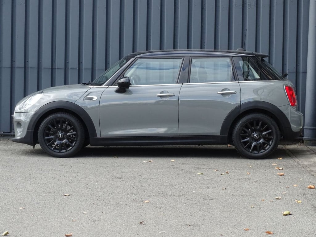 Mini Cooper mini 1.5 business | navi | bluetooth | 16"