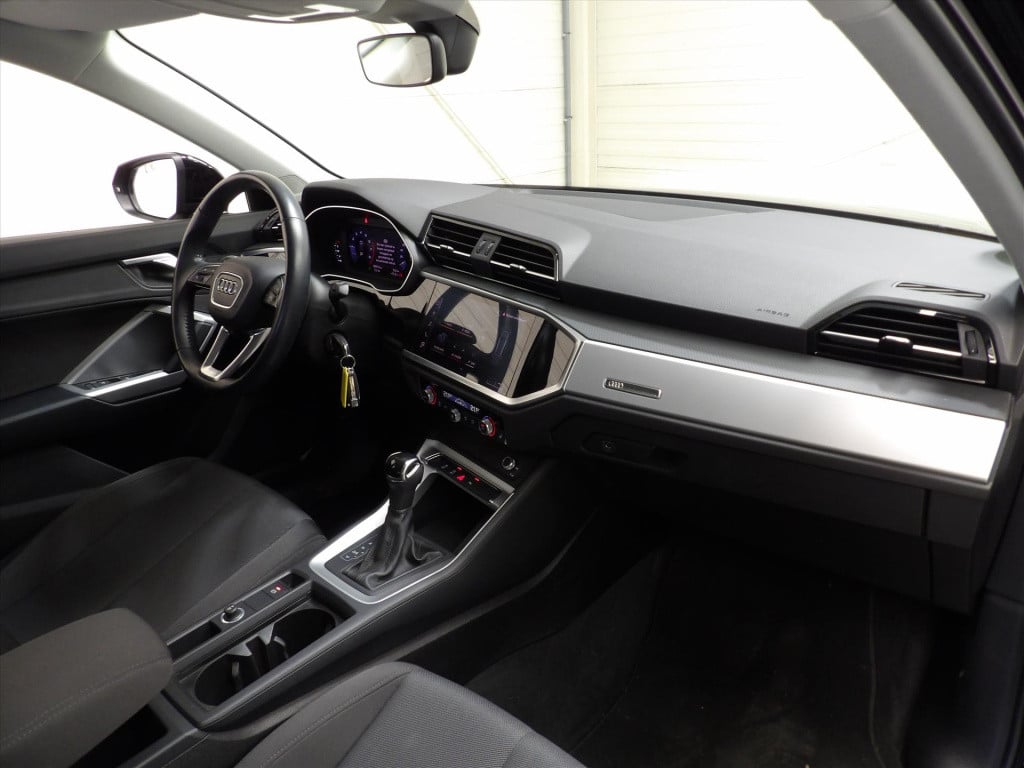 Audi Q3 35 tfsi 150pk s tronic advanced exterieur