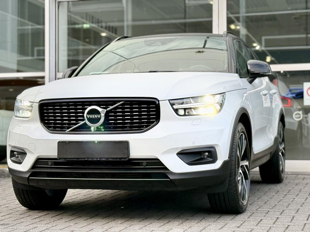 Volvo XC40 t5 262pk recharge r-design| adap.cruise| trekhaak| camera| elek.