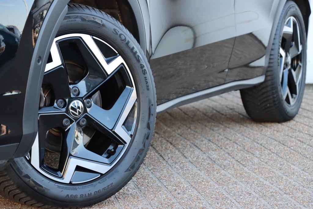 Volkswagen T-roc 1.5 etsi r-line first edition 150pk dsg7