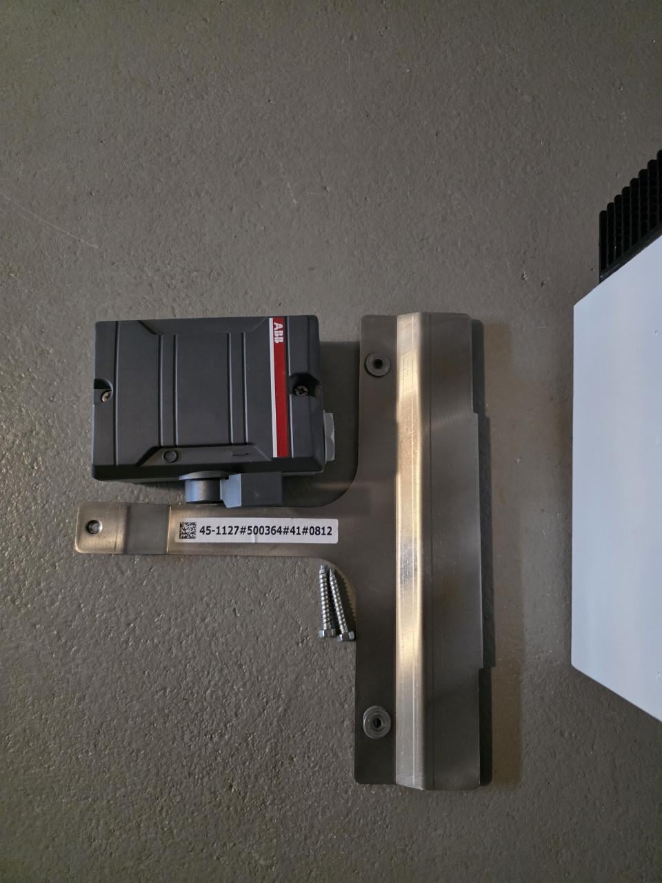 Twee omvormers voor zonnepanelen