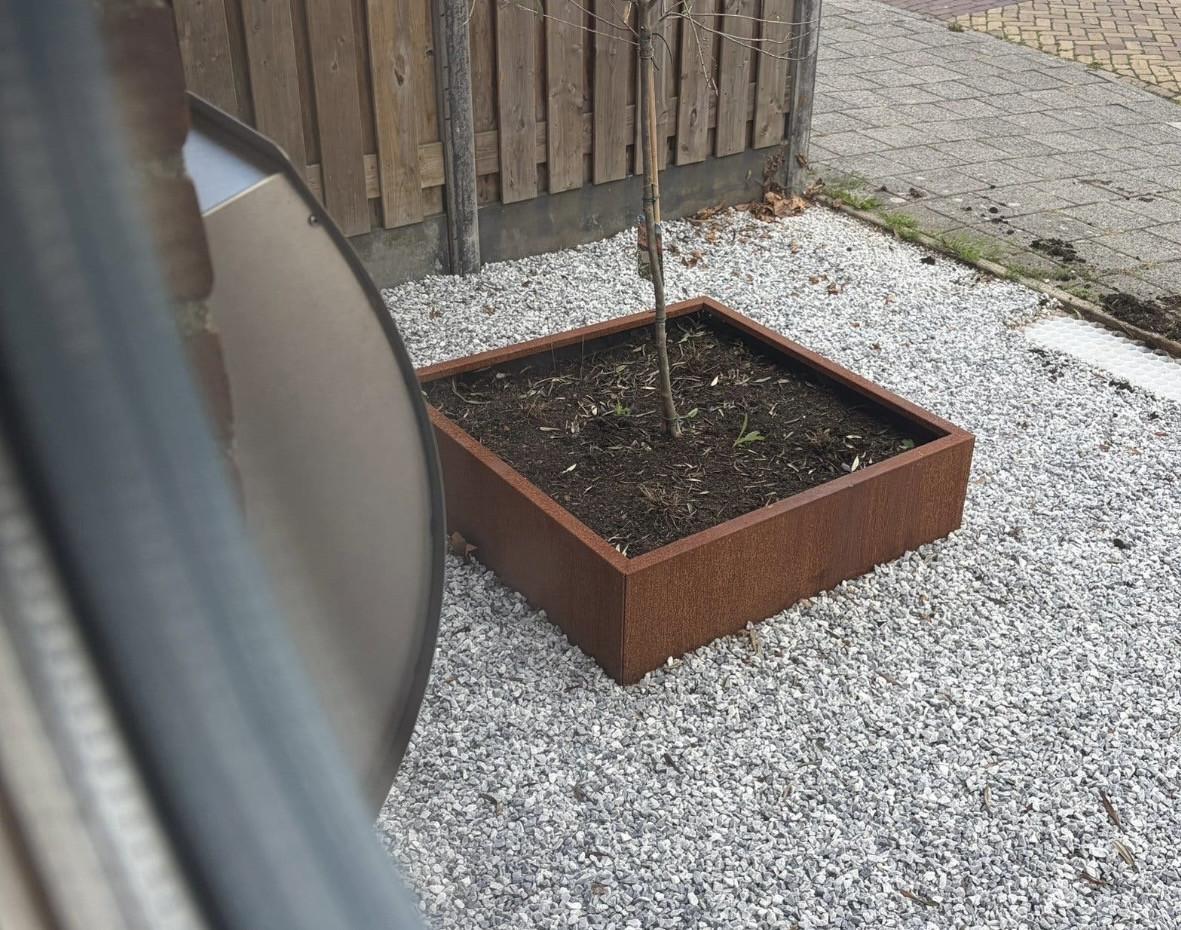 1m2 cortenstaalbak MySteel De bak is leeg!