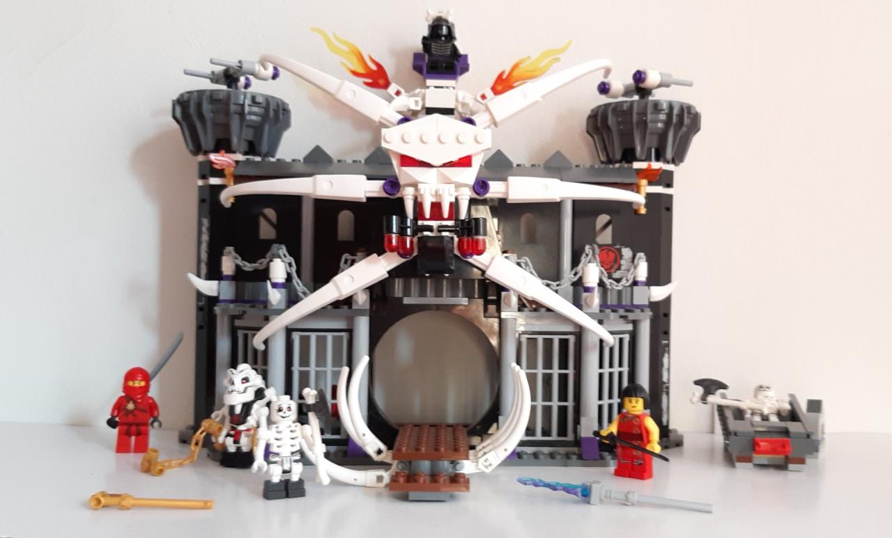LEGO NINJAGO  2505: Spinner Duistere Fort Garmadon