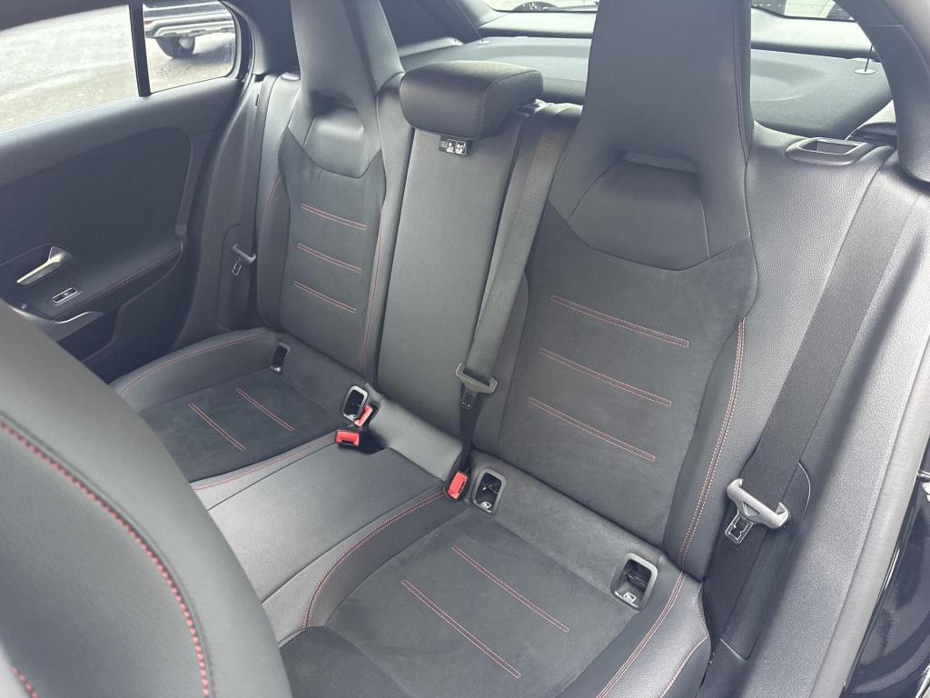 Mercedes-Benz A-Klasse 200 amg line