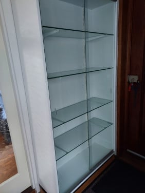 Vitrinekast + slot