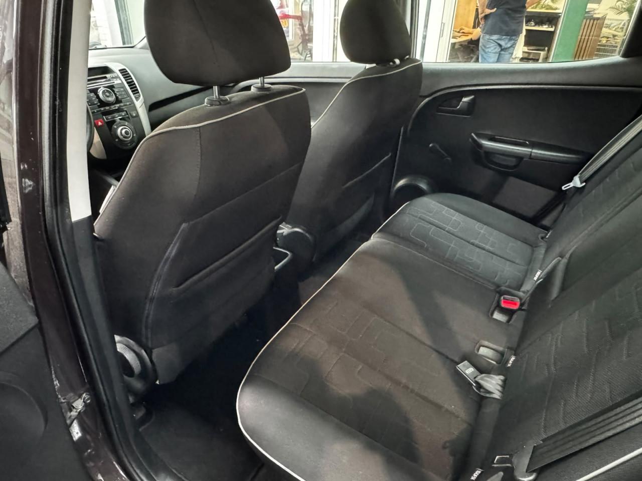 Kia Venga 1.4 CVVT X-ecutive | Ruim | Hoge instap | NAP | APK 11-2027