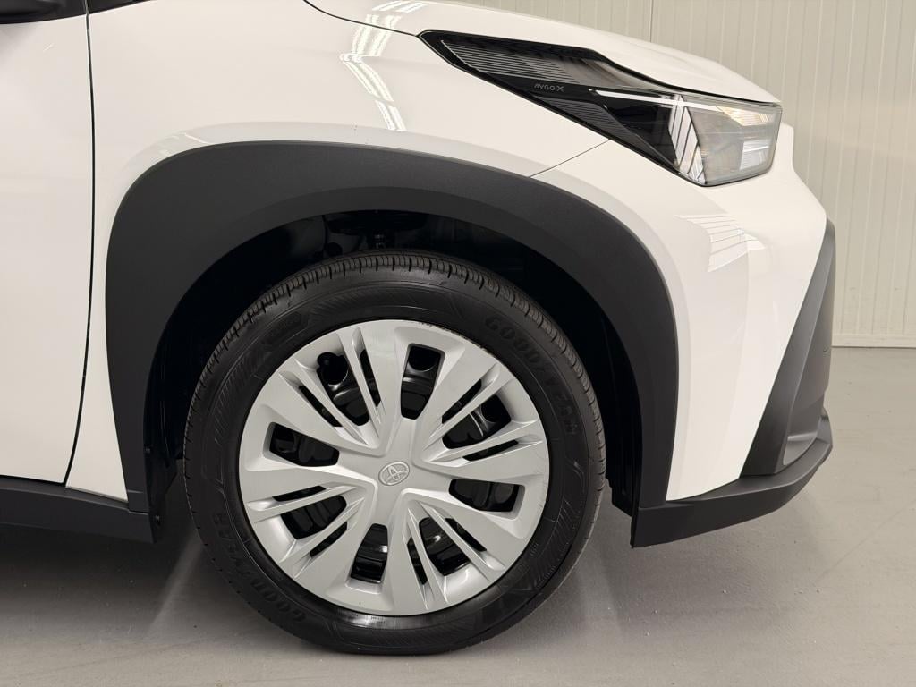 Toyota Aygo X hybrid 115 play