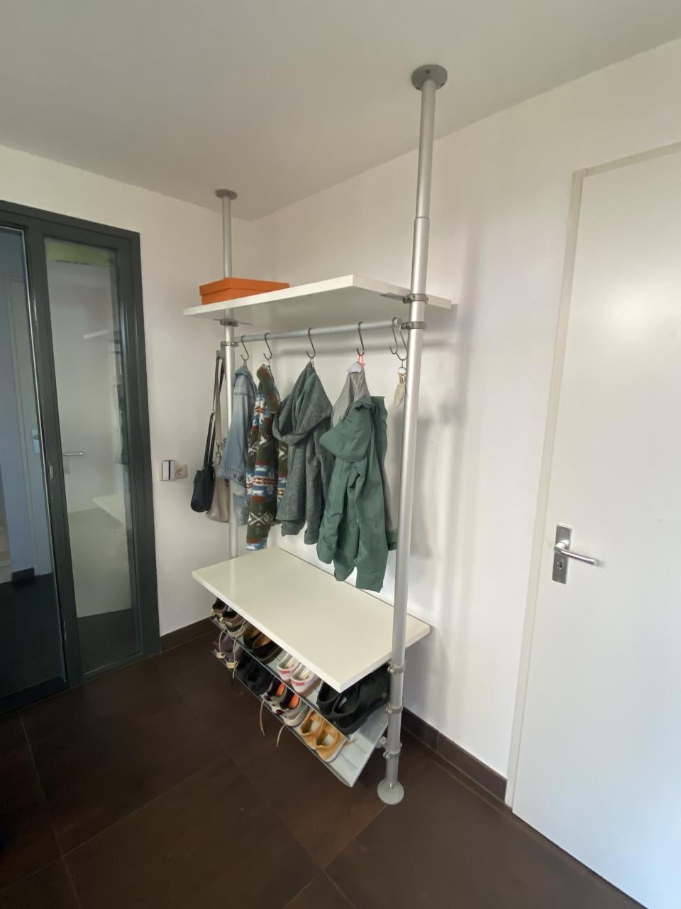 Kapstok en schoenenrek systeem