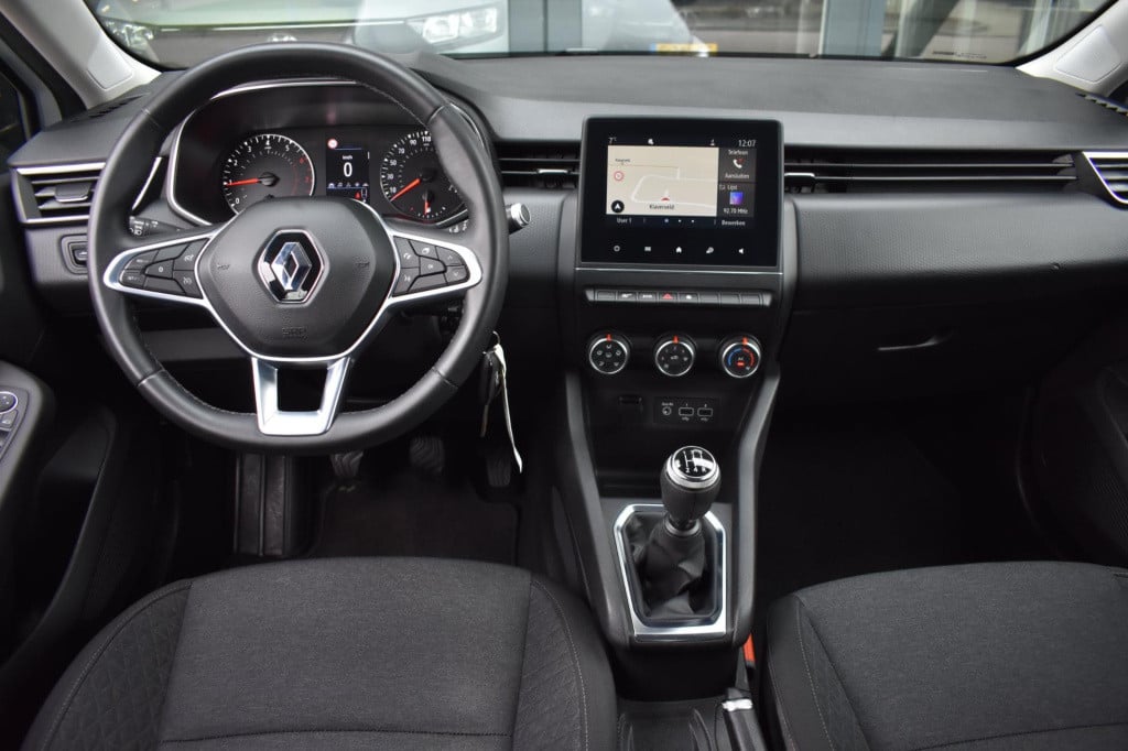 Renault Clio 1.0 tce | parkeersensoren | navigatie | dealer onderhouden | c