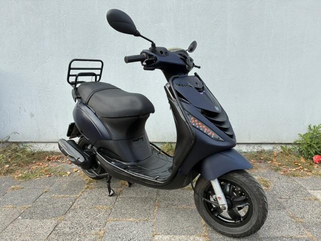 MOOIE PIAGGIO ZIP 4 TAKT 2V SNOR SCOOTER BOUWJAAR 2017