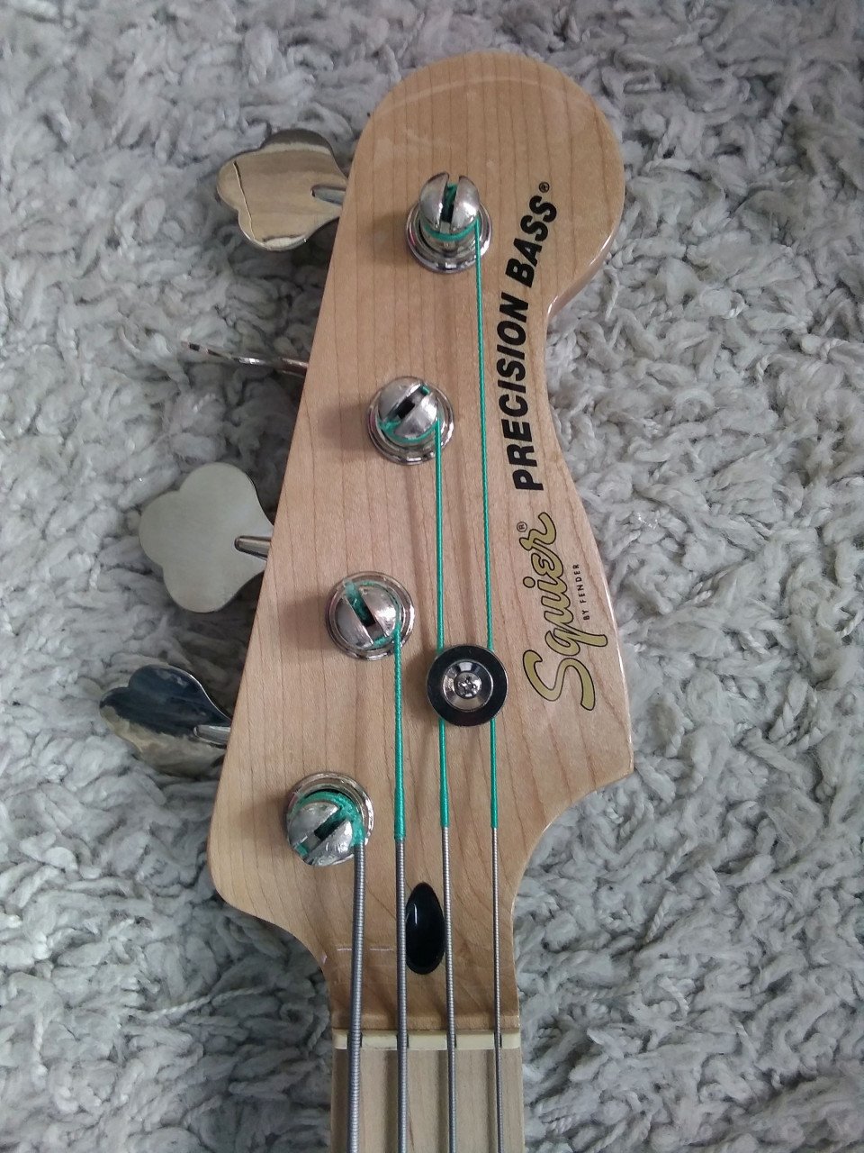 Squier Affinity PJ Bass Olympic White met upgrades 2024