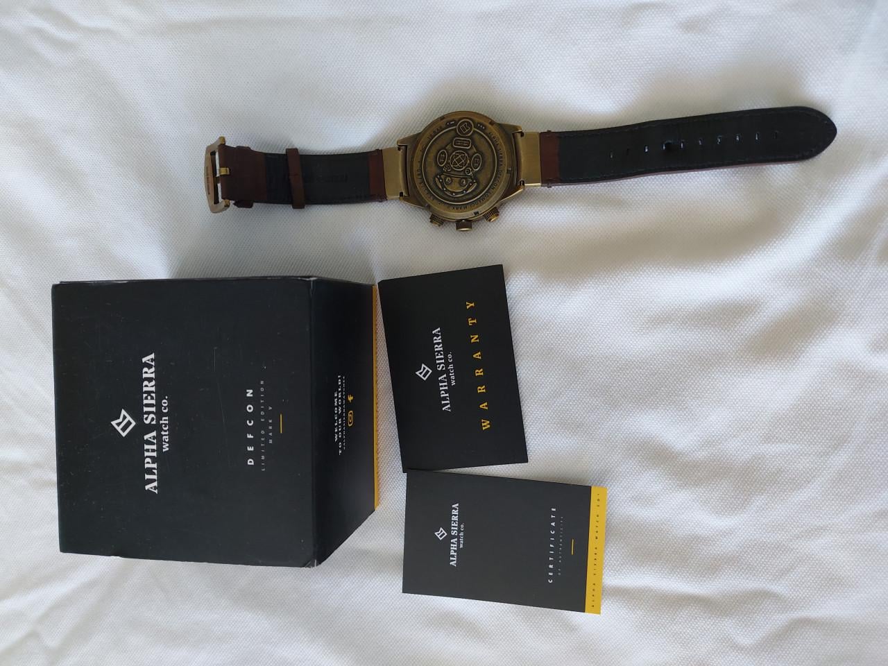 Horloge alpha Sierra defcon