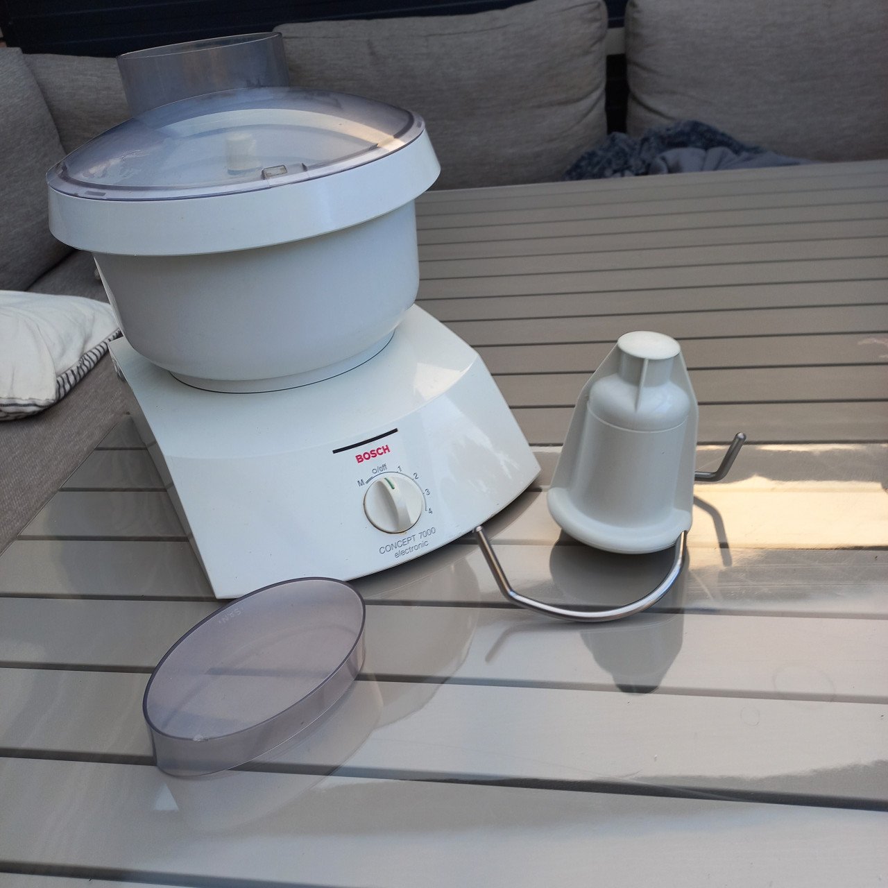 Bosch 7000 Concept electronic mixer