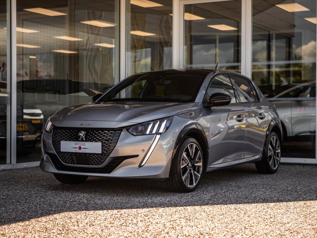 Peugeot 208 1.2 puretech 100pk gt-line automaat | panoramadak | navigatie |