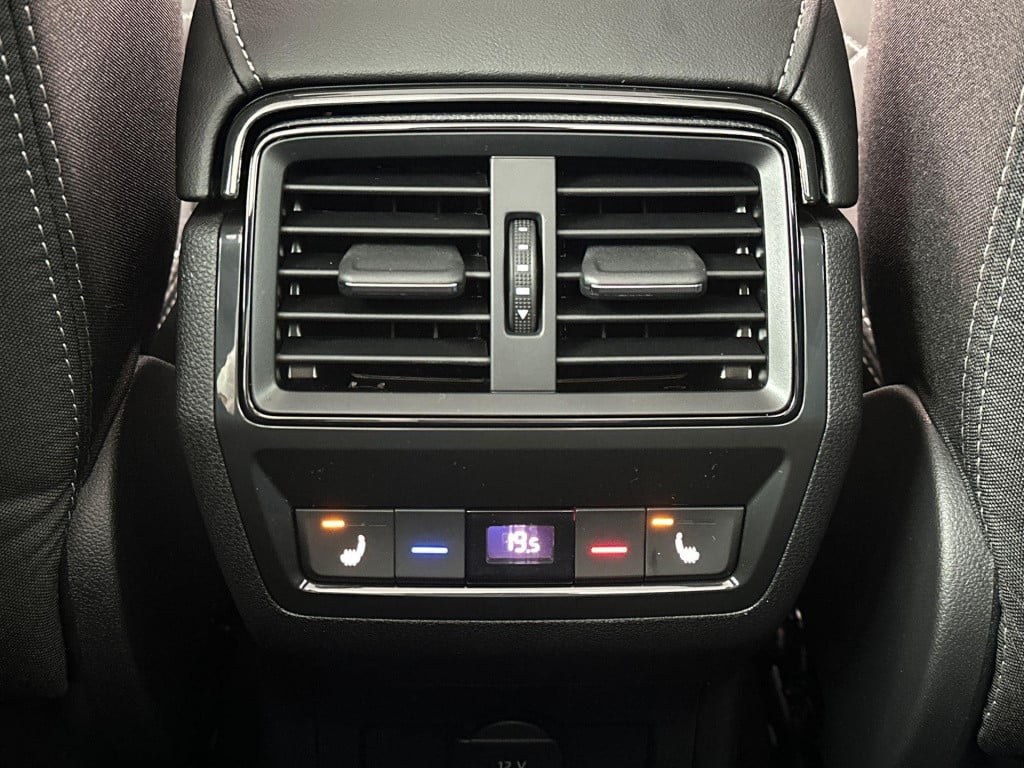 Skoda Karoq 1.5 tsi act sportline business