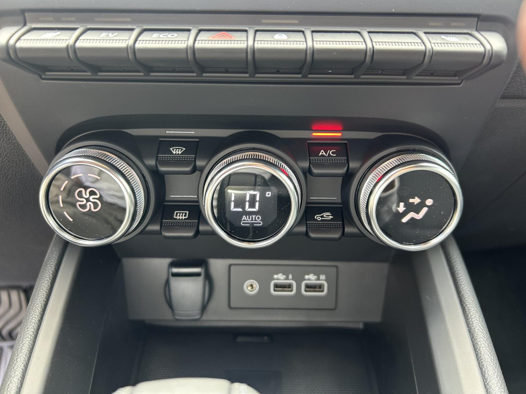 Mitsubishi Colt 1.6 hev first edition automaat