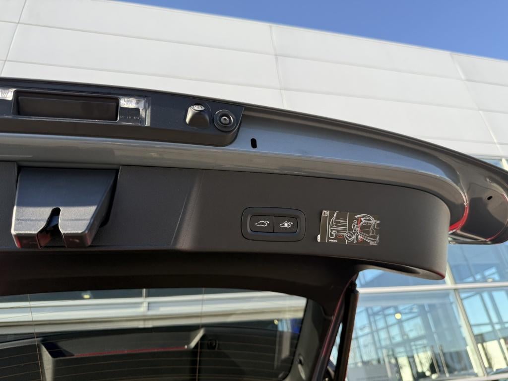 Volvo XC40 t4 211pk recharge r-design| panodak| adap.cruise| trekhaak| came