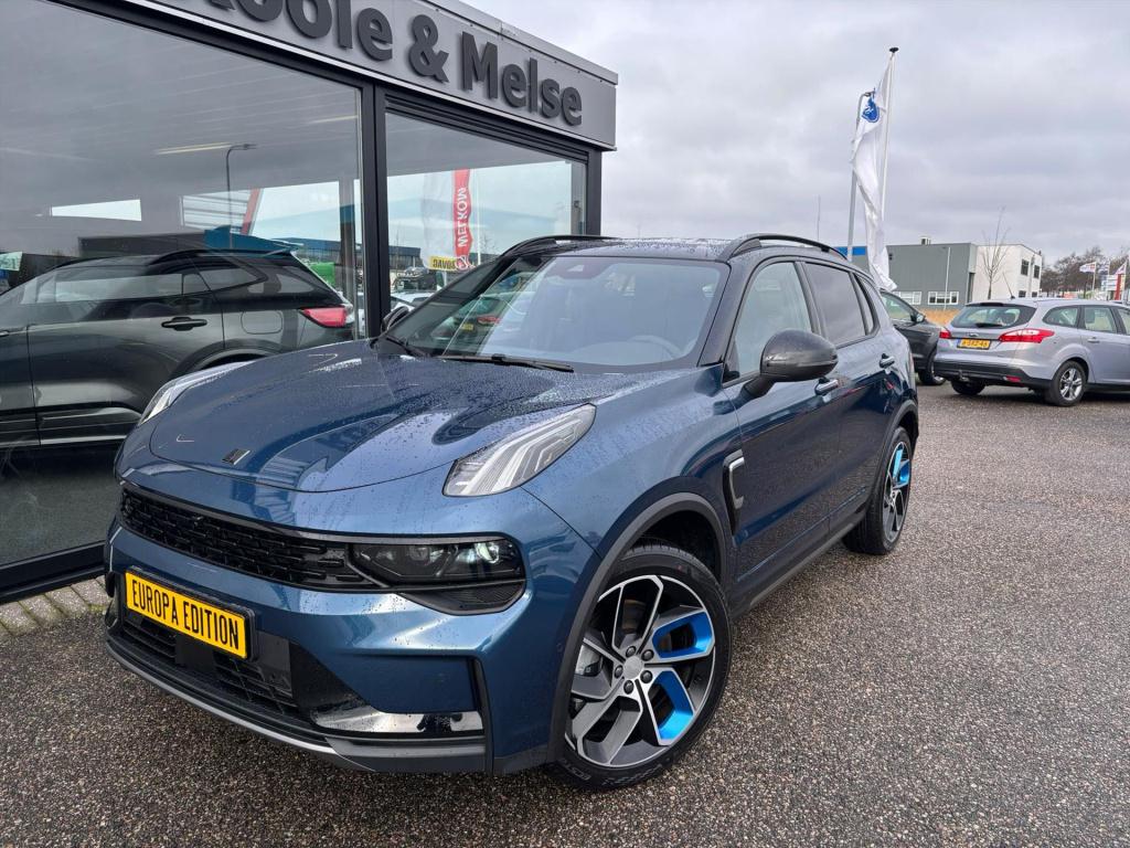 Lynk & Co 01 261pk phev, stuurverwarming, pano dak, carplay
