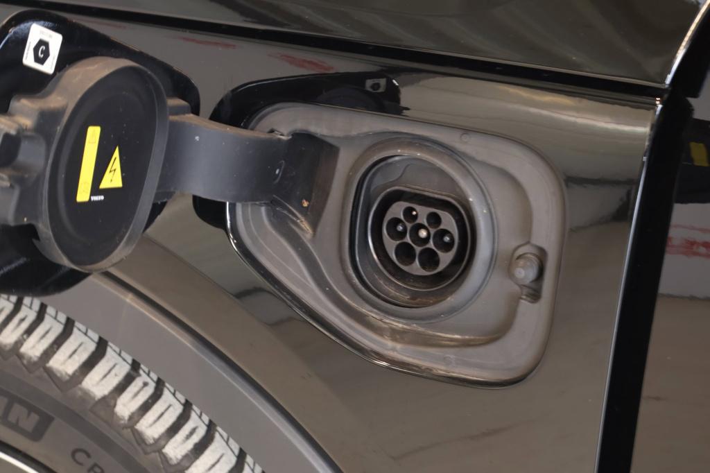 Volvo XC40 1.5 t4 plug-in hybrid plus bright nl auto|stoel+stuurverwarming|
