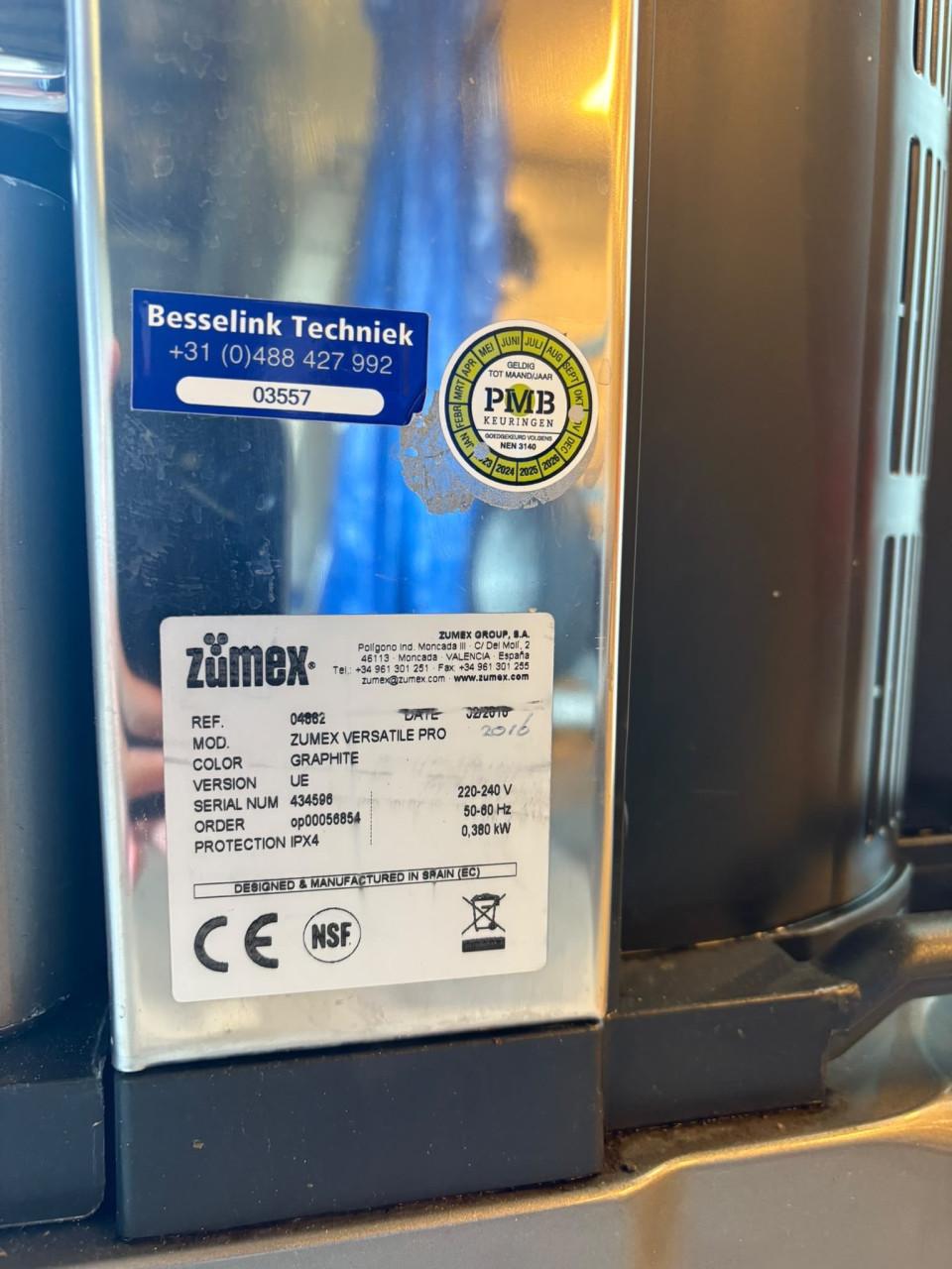 Zumex Versatile Pro Graphite Juicer