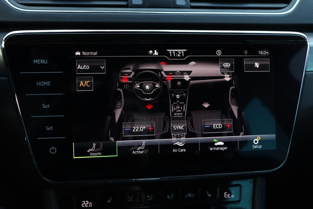 Skoda Superb combi 1.4 ehybrid style 218pk dsg6 | soh 93,1% | memory | stoe