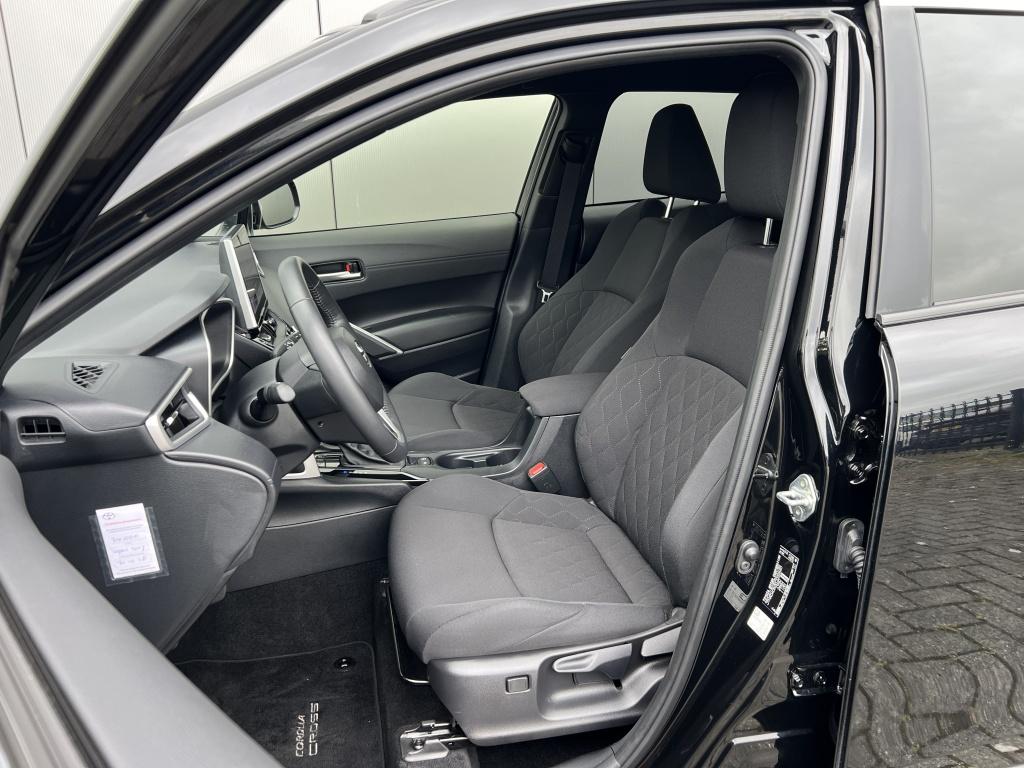 Toyota Corolla Cross hybrid 140 style | elek. achterklep | dealeronderhoude