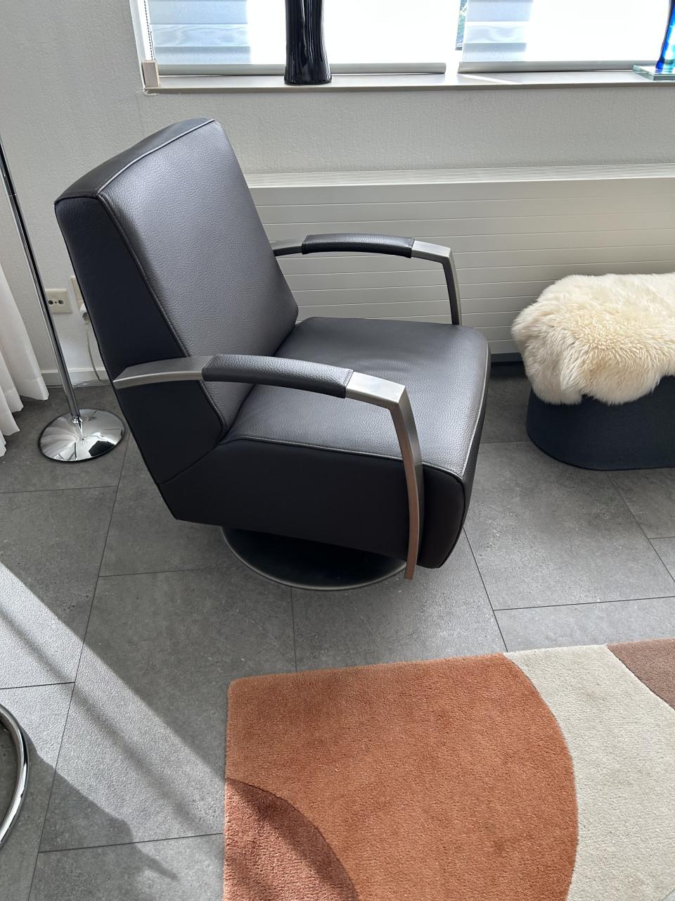 2 Draai fauteuils (Leer)