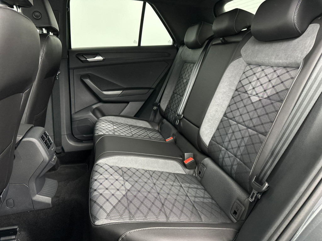 Volkswagen T-roc r-line-edition 1.5 110 kw / 150 pk tsi suv 7 versn