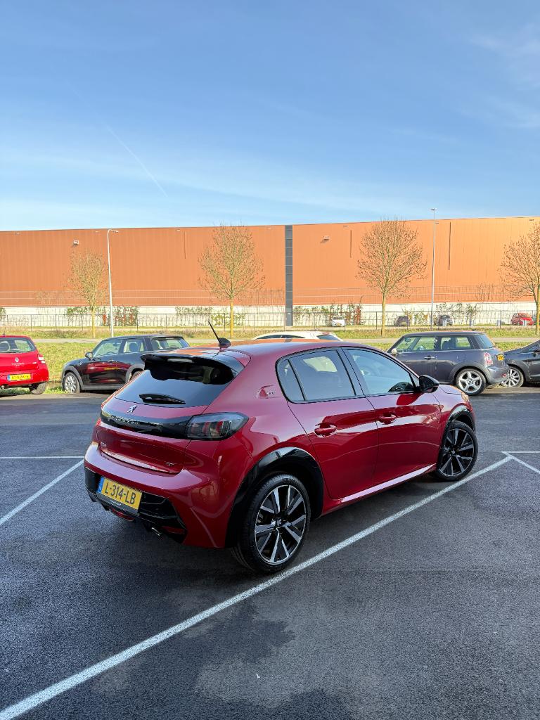 Peugeot 208 gt-line - 1.2 - automaat