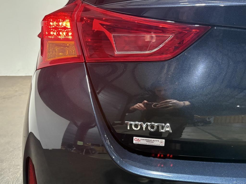 Toyota Auris 1.8 hybrid lease | panodak | navi | camera |