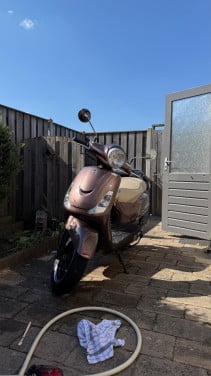 Te koop: Sym Fiddle II 45 km/u (Bromscooter) – Slechts 2.616 km