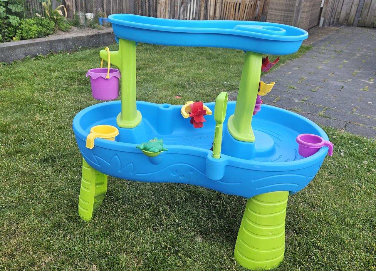 Step2 Rain Showers Splash Pond Watertafel
