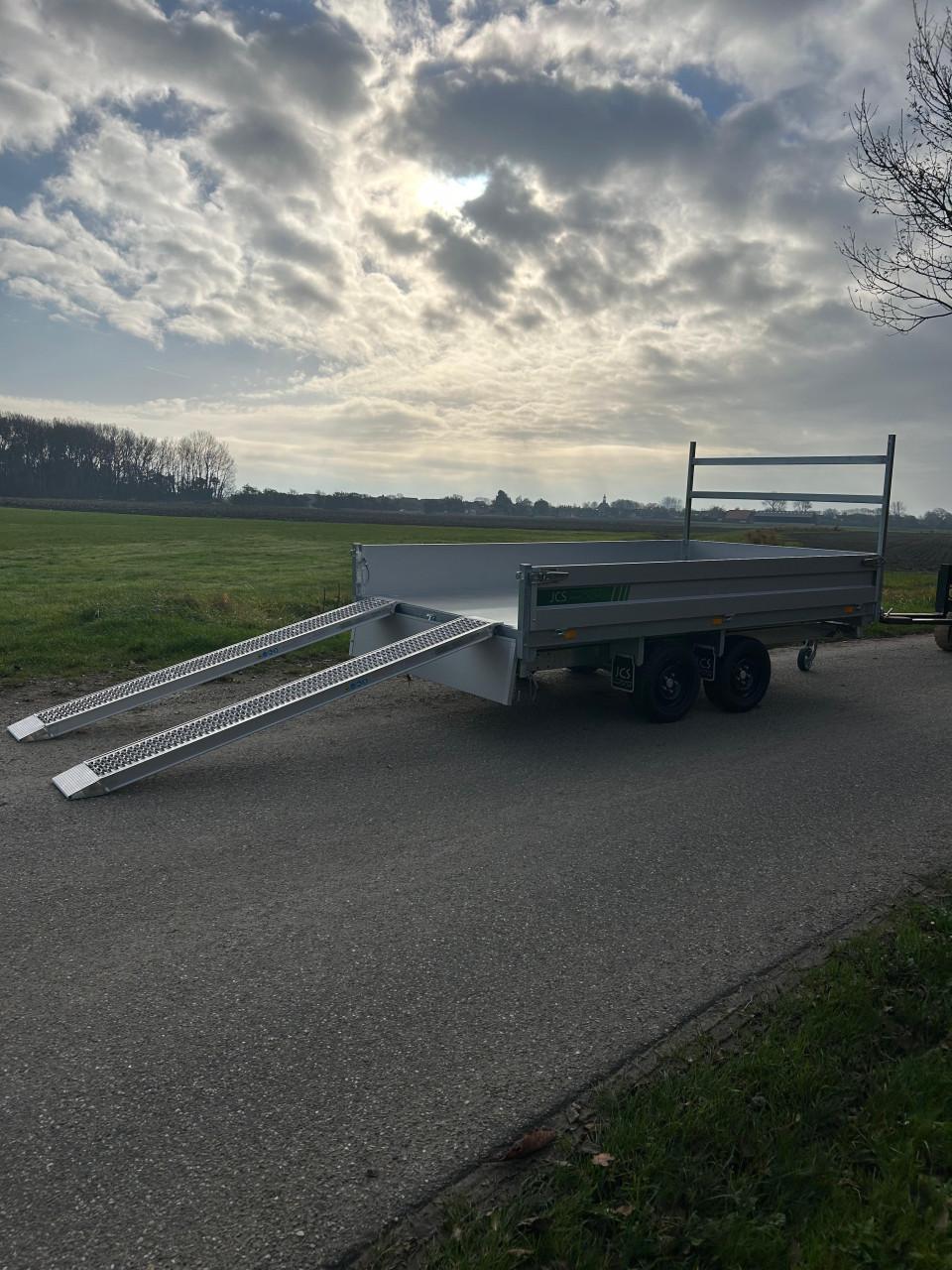 Nieuwe elektrische kippers