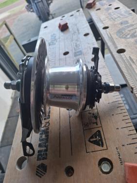 Voor wiel 28 inch en achternaaf 7 versnellingen.