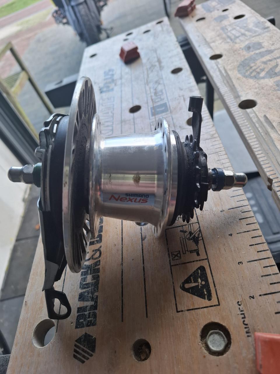 Voor wiel 28 inch en achternaaf 7 versnellingen.